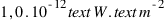 1,0 . 10^{-12}  text{W} . text{m}^{-2}